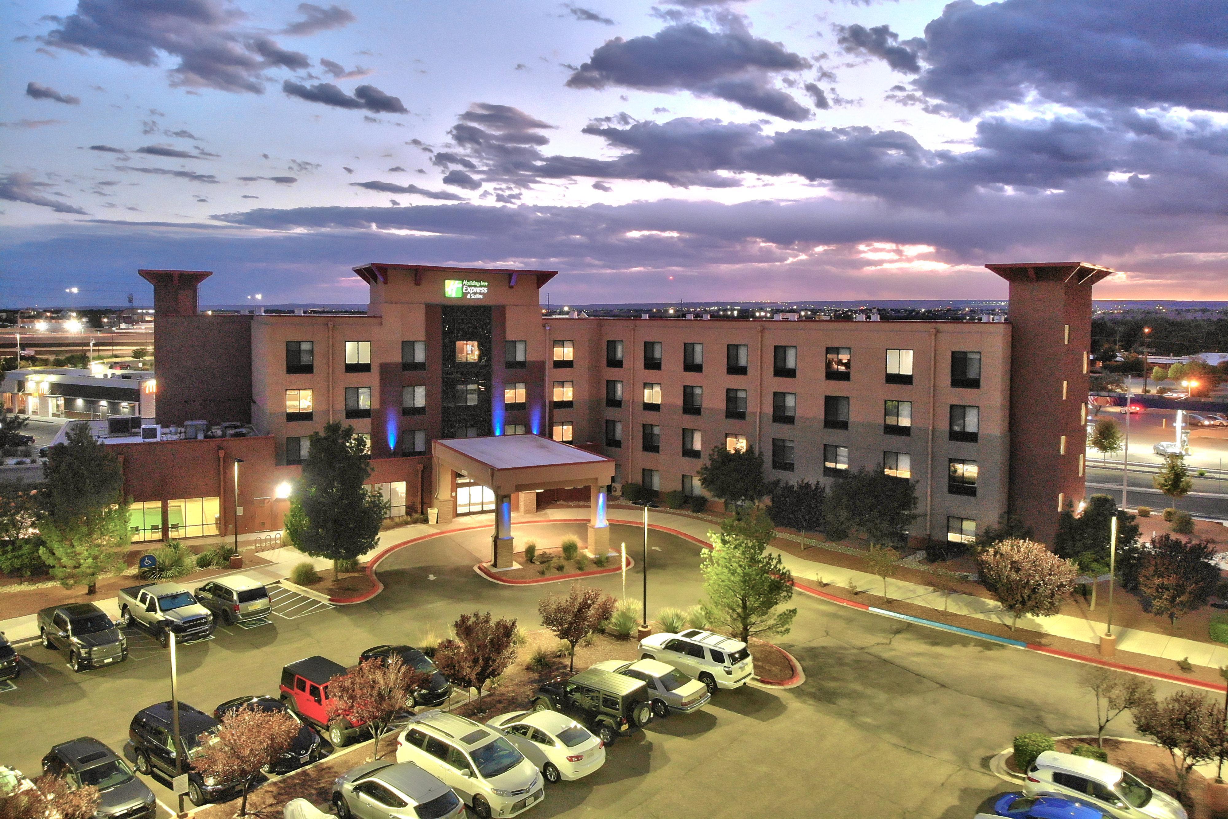 Holiday Inn Express & Suites Albuquerque Historic Old Town By Ihg Dış mekan fotoğraf